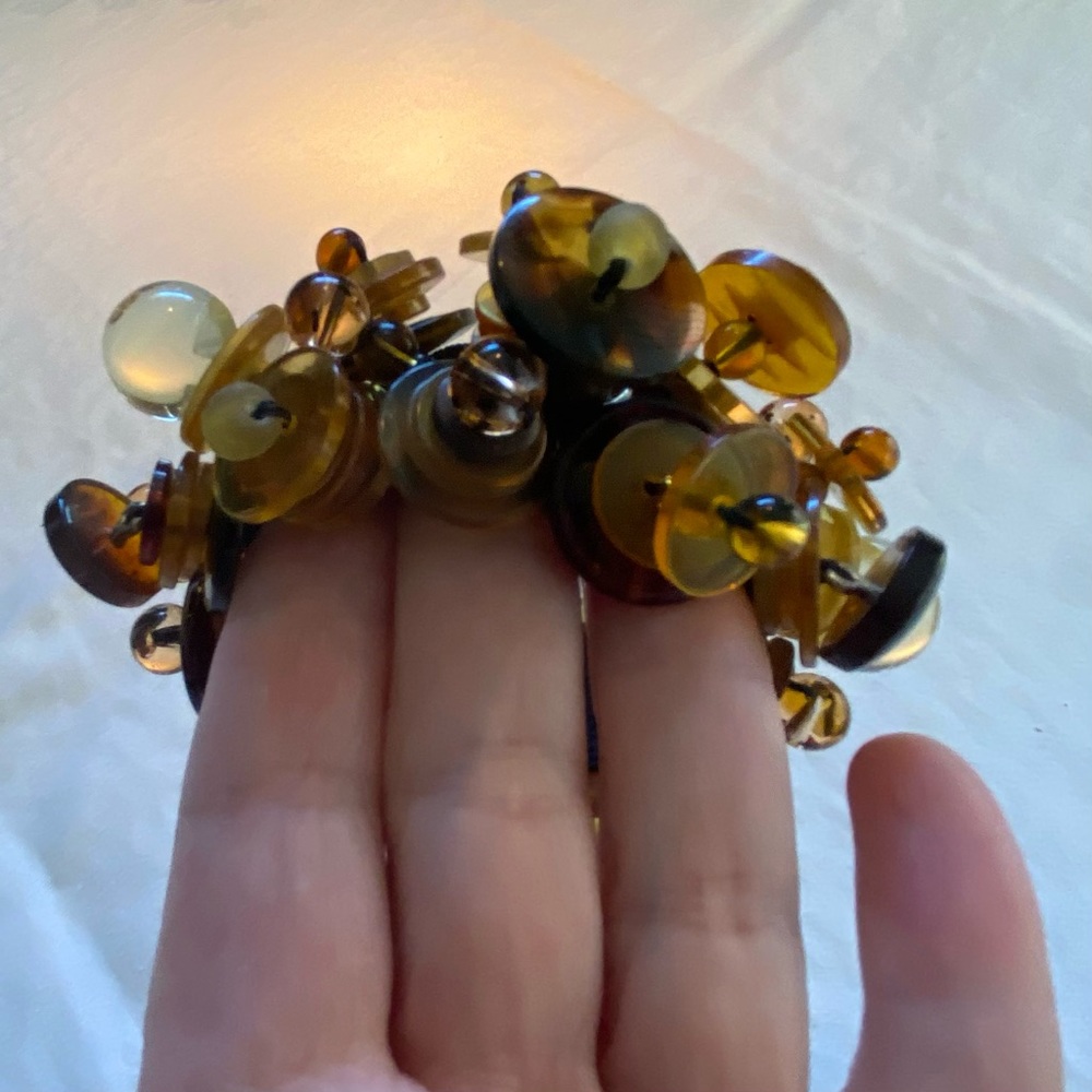 Button Bracelet - Picture 2 of 10
